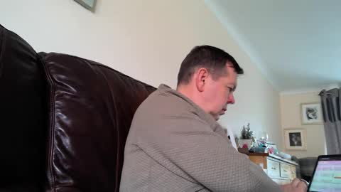 Snapshot of secretfun69uk chatting on March 2025 10:40:02 AM BJ online show from March 2025 10:40:02 AM