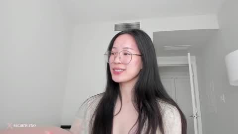 Snapshot of secretgirlfriendxo chatting on March 2025 11:38:01 PM Angela online show from March 2025 11:38:01 PM