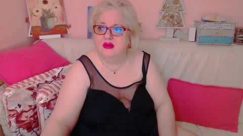 Snapshot of secretloverbbw chatting on January 2025 08:05:02 PM Alice online show from January 2025 08:05:02 PM