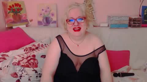 Snapshot of secretloverbbw chatting on September 2025 07:49:01 PM Alice online show from September 2025 07:49:01 PM