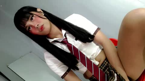 Snapshot of seduce_and_surrender chatting on November 2025 06:08:02 AM YU RI online show from November 2025 06:08:02 AM