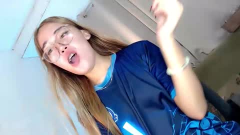 Snapshot of seducing_angela chatting on October 2025 12:55:01 AM seducing_angela online show from October 2025 12:55:01 AM