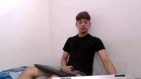 Angel online show from November 2025 06:07:01 PM