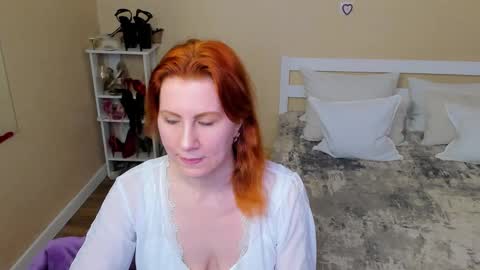 Snapshot of seductive_foxy_ chatting on October 2025 01:29:01 PM seductive_foxy_ online show from October 2025 01:29:01 PM