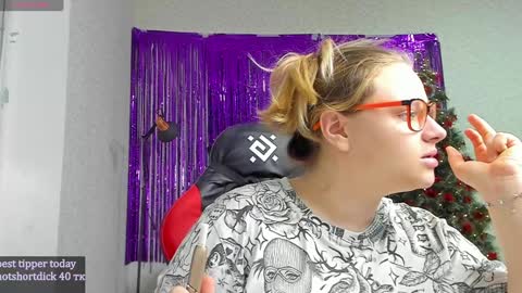 seductive_she_wolf online show from December 2024 12:49:01 PM