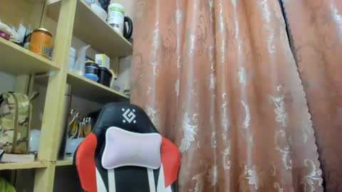 seductive_she_wolf online show from April 2026 06:02:01 PM