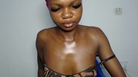 seductive_sugar247 online show from April 2026 06:33:01 AM