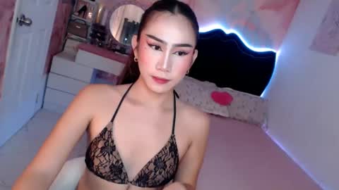 Vanessa online show from May 2026 12:07:01 AM