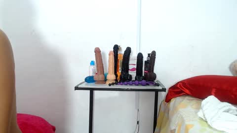 Snapshot of seductivespellvagina80 chatting on December 2024 01:03:01 PM Estefany online show from December 2024 01:03:01 PM