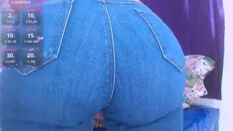 Estefany online show from November 2025 12:59:02 PM