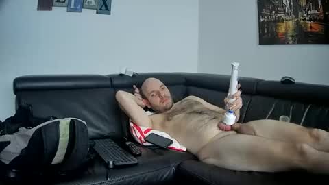 Sebastian online show from December 2024 09:51:01 AM