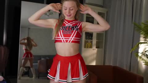 Jess online show from November 2025 04:11:02 AM