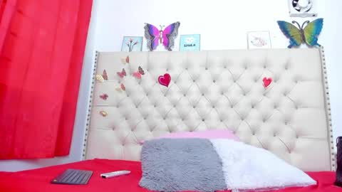 Snapshot of selena_beautyy chatting on May 2026 07:21:01 PM selena_beautyy online show from May 2026 07:21:01 PM