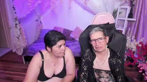 Selena online show from November 2025 04:23:02 AM