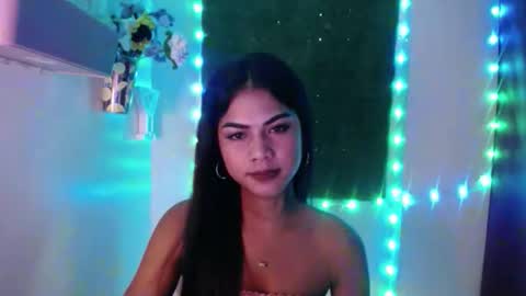 selena_fox2000 online show from April 2026 11:05:02 PM