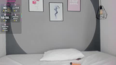 Selena online show from September 2025 11:04:01 AM