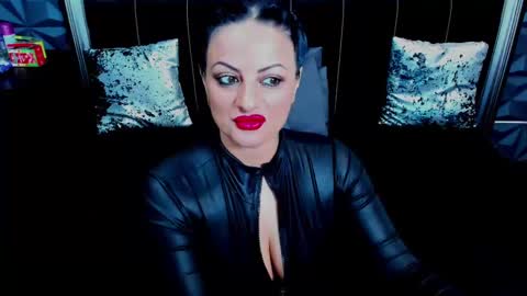 Selene online show from February 2025 05:23:01 AM