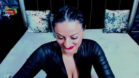 Selene online show from February 2025 09:36:02 AM