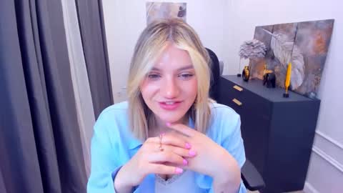 Snapshot of selenaemoore chatting on May 2026 03:45:01 AM selenaemoore online show from May 2026 03:45:01 AM