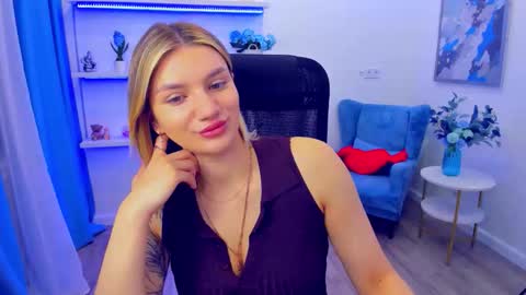 Snapshot of selenaemoore chatting on May 2026 03:37:02 AM selenaemoore online show from May 2026 03:37:02 AM