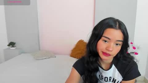 selenafox7 online show from December 2024 01:45:01 AM
