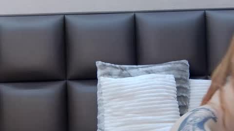 SelenaHanson online show from April 2026 06:41:01 PM