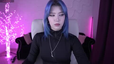 selenairis online show from February 2026 07:01:01 AM