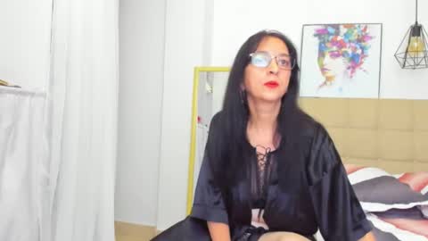 Snapshot of selene_milf_ chatting on January 2025 05:29:01 AM Selene online show from January 2025 05:29:01 AM