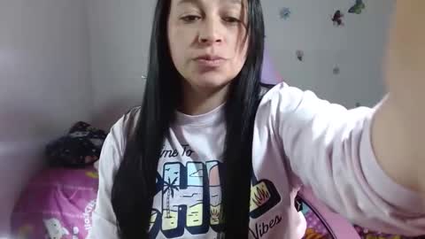 selene_mixx online show from April 2026 09:19:01 PM