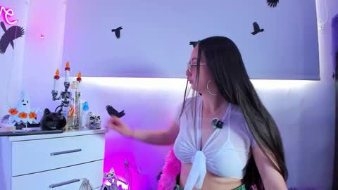 selene_swee online show from October 2025 05:55:01 PM