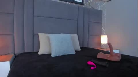 Selene online show from February 2025 08:22:01 PM