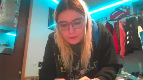 Selene online show from January 2025 12:45:01 AM