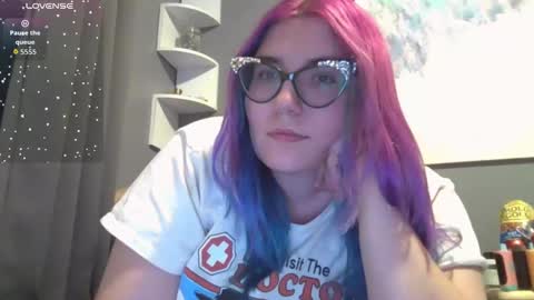 Selene online show from November 2025 11:38:02 PM