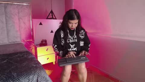 Snapshot of seleneblaze chatting on October 2025 11:29:02 AM Selene online show from October 2025 11:29:02 AM