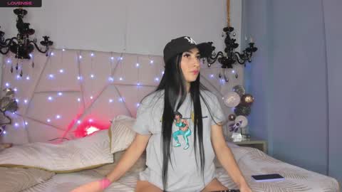 Selenee online show from January 2025 04:38:01 PM