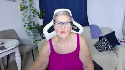 Selenna online show from February 2026 06:37:01 PM