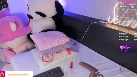 Selenne online show from February 2025 10:15:02 PM