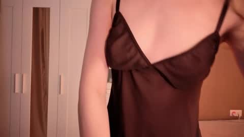 Snapshot of selina__moon chatting on May 2026 02:28:01 AM Selina online show from May 2026 02:28:01 AM