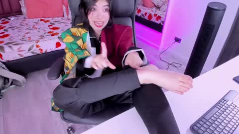 Selina online show from September 2025 12:55:01 AM