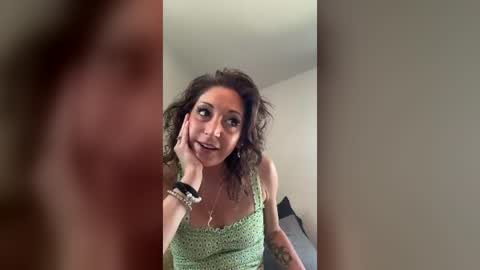Snapshot of selinebabe chatting on August 2026 03:36:01 PM selinebabe online show from August 2026 03:36:01 PM