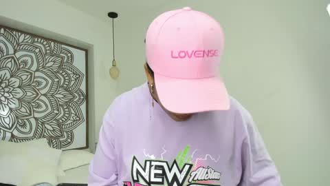 Snapshot of selket_ chatting on January 2025 11:03:01 AM Selket online show from January 2025 11:03:01 AM