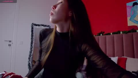 Snapshot of sellashine chatting on December 2024 01:50:02 AM Nicole online show from December 2024 01:50:02 AM