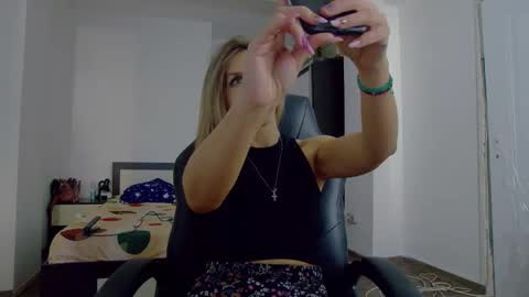 sellena_angel online show from October 2025 12:28:01 PM