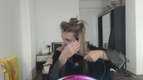 Snapshot of sellena_angels chatting on January 2025 11:04:02 AM sellena_angels online show from January 2025 11:04:02 AM