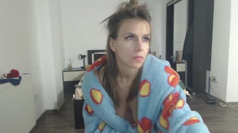 Snapshot of sellena_angels chatting on January 2025 10:12:02 PM sellena_angels online show from January 2025 10:12:02 PM
