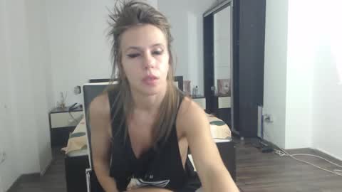 Snapshot of sellena_angels chatting on January 2025 06:54:02 PM sellena_angels online show from January 2025 06:54:02 PM
