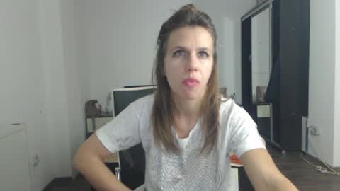 Snapshot of sellena_angels chatting on January 2025 09:55:02 PM sellena_angels online show from January 2025 09:55:02 PM