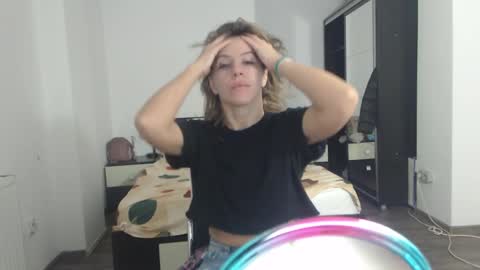 Snapshot of sellena_angels chatting on January 2025 07:37:01 AM sellena_angels online show from January 2025 07:37:01 AM