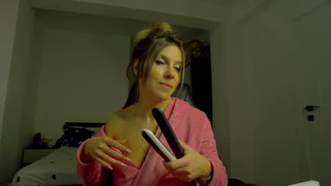 sellena_angels online show from April 2026 04:04:02 PM