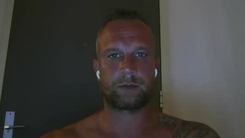 sence08 online show from September 2025 05:35:02 PM